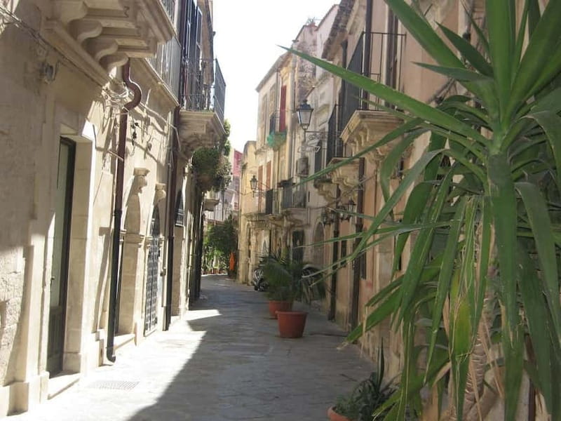 From Taormina: Syracuse Tour with lunch in Food Market - Ortigia at sunset: the best way to feel Syracuse’s layers