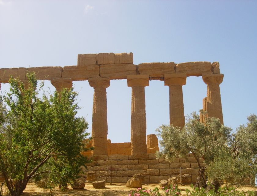 From Taormina: Valley of The Temples & Piazza Armerina Tour - Villa Romana del Casale: Roman mosaics that still hit hard