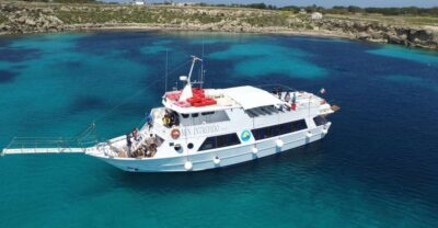 From Trapani: Favignana and Levanzo Boat Tour - Favignana’s 4-hour window: walk, bike, or snack your way through