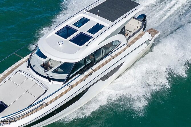 Full day cruise with lunch and aperitif at sunset - Lunch on board: food that doesn’t treat you like a captive audience
