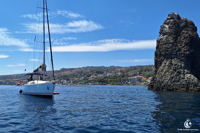 Full Day Sailing Tour Catania-Acitrezza - Acicastello’s Medieval Castle and the Pillow Lavas