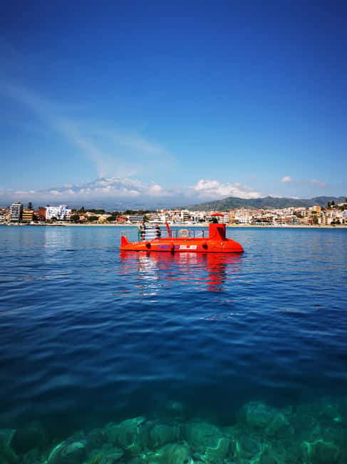 Giardini Naxos: Semi-Submarine Tour to Isola Bella - First look at the coast: Giardini Naxos and Taormina from the water