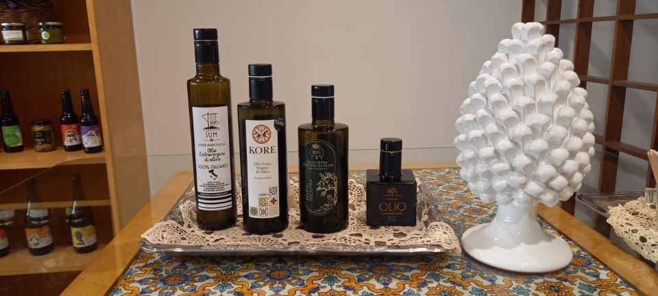 Giardini Naxos, Taormina: Etna Wine and Oil Tasting - EVO oil from Etna: why five different types is the point