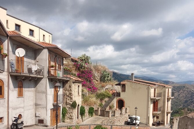 Godfather Private Tour - Casalvecchio Siculo: a calmer stop with Francesco e Paolo