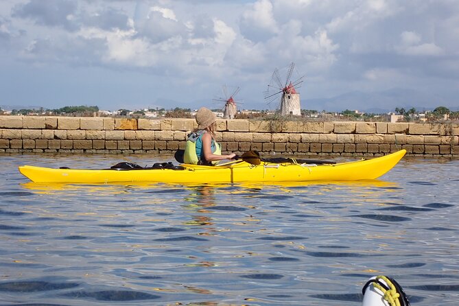 Guided kayak tour inside the Stagnone of Marsala - Refreshment and photo stops: how the lagoon experience is paced