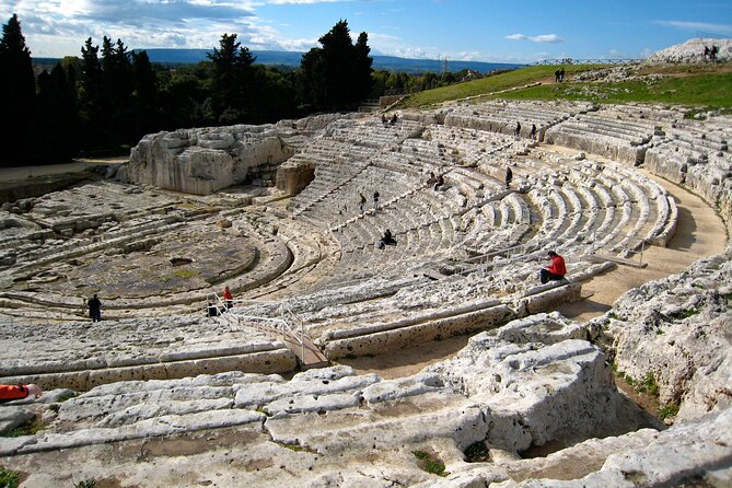Guided tour of the Greek Theater and the Neapolis of Syracuse - The highlights inside Neapolis: theater, Ear of Dionysus, Latomie, Cordari Cave
