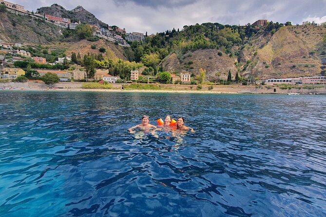 Half Day Private Guided Boat Tour in Taormina - Spisone Bay: boulders, suggested islets, and an easy start