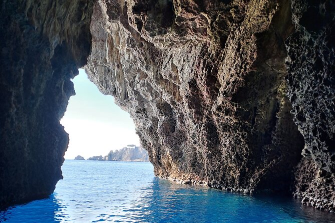 Half Day Private Guided Boat Tour in Taormina - The 4-hour route: Spisone Bay to Villagonia