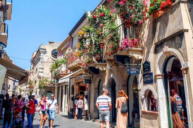 Half-day tour to Taormina, Castelmola and Isola Bella - Isola Bella: 30 minutes on the island with the small-sand access