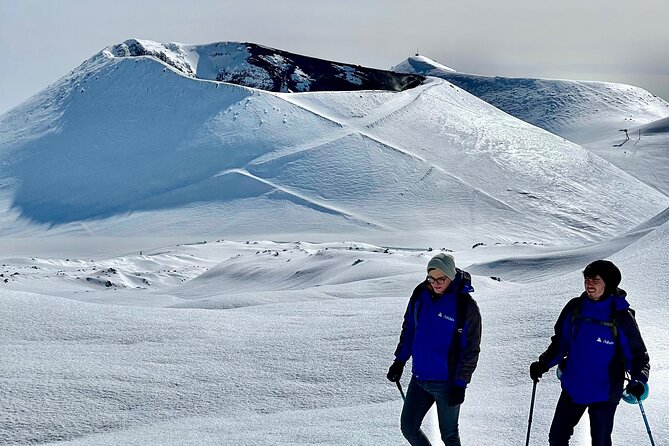 Hike near the summit craters up to the maximum safe altitude currently foreseen - The crater-rim experience at the South-East Crater base