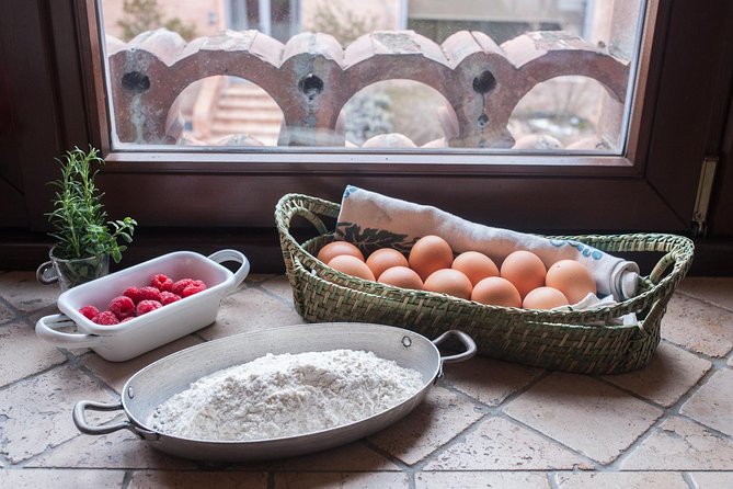 Home Cooking Class & Meal with a Local in Messina - What you’re really buying: a Cesarina dinner party you can cook