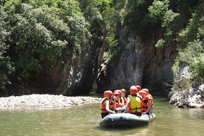 Inflatable boat excursion Gole di Tiberio on the Madonie near Cefalù - Swim time: fun, but treat it like real water conditions
