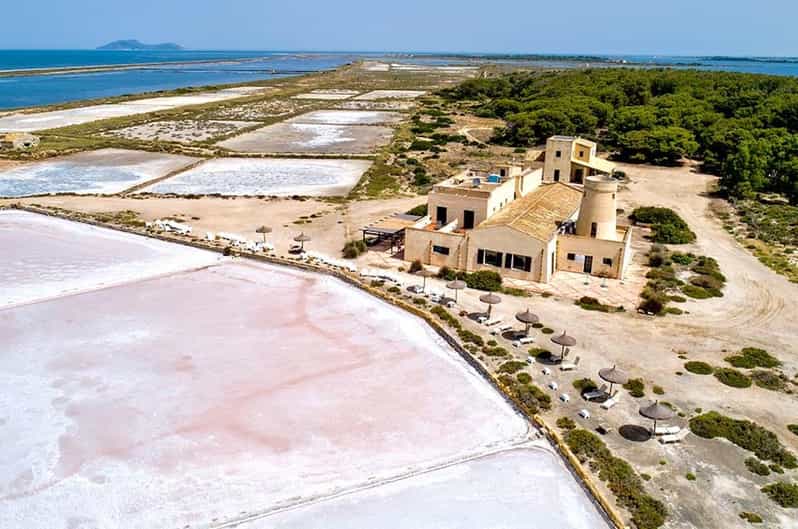 Isola Lunga Marsala - Getting to Isola Lunga: the 15-minute lagoon boat ride