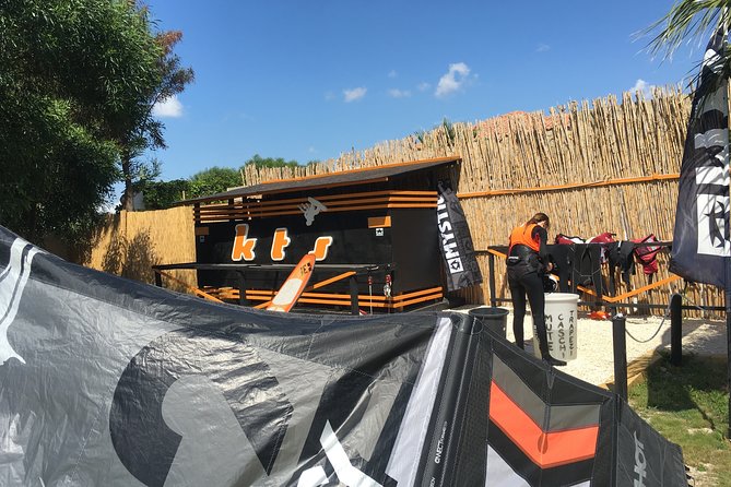 Kitesurf - Advanced course with individual lessons - The full-day rental after your lessons: practice your upgrades immediately