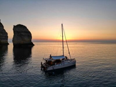 Lampedusa: Dolphin watching with aperitif at sunset - How the dolphin hunt fits a 3-hour clock