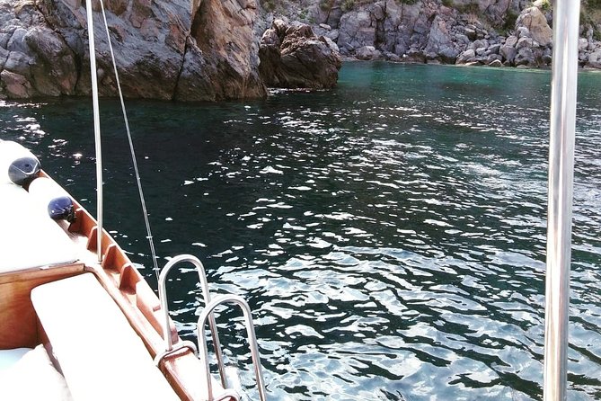 Lipari and Vulcano Private Boat Tour (7 hours) - Isola Vulcano: Coves, Cheese Cove, and Cala di Mastro Minico