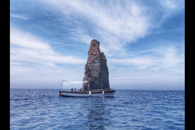 Lipari Island tour - private - Language on Board: German and Italian Helps More Than You Think