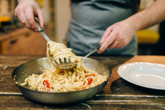Market tour and Cooking Class in Ortigia - Hands-on cooking: spaghetti, meatballs, and the Sicilian technique