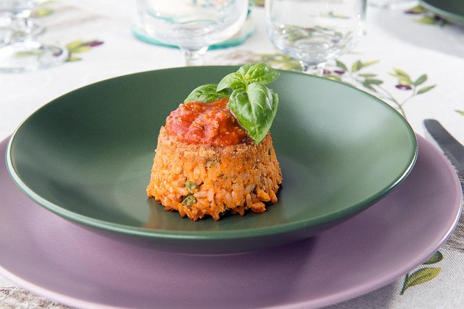 Market tour and lunch or dinner at a local's home in Siracusa - Wine, Conversation, and What This Does for Your Trip