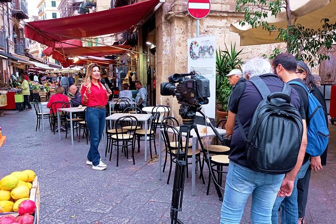 Markets and monuments: walking tour and street food in Palermo - Fontana della Vergogna: 48 Statues and the Fountain of Shame