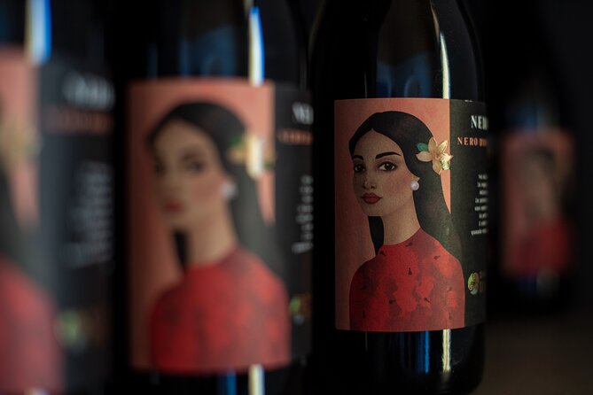 Marsala Tasting of 5 Sicilian organic wines - The labels and Sicilian women theme: culture you can actually see
