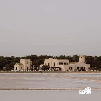 Marsala: Wellness in the Pink Salt Pans with Dinner - From SEI Saltworks to Isola Grande: The 15-Minute Boat Ride