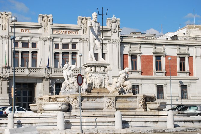 Messina City and Coast Tour - Messina’s street-level landmarks: Neptune’s fountain and the Angelo Paino stele