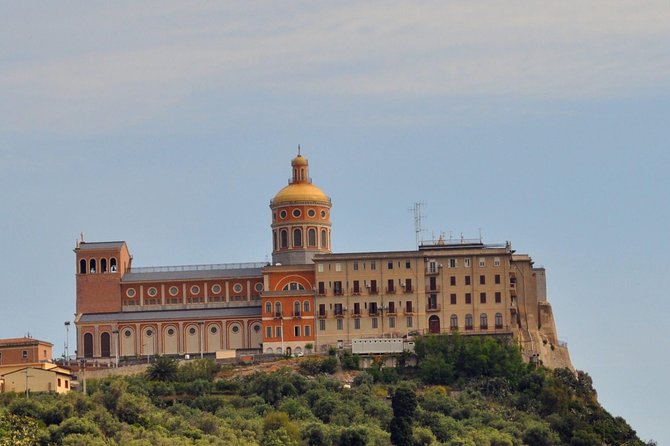Milazzo and Tindari Sicily: the heritage experience - Teatro Greco in Milazzo: how your guide makes the ancient theater readable