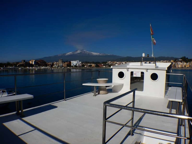 Mini-cruise Isola bella with snorkeling from Giardini Naxos - Onboard snacks, drinks, and the 2-hour rhythm