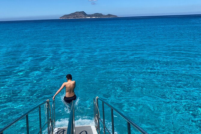 Mini Cruise to Favignana and Levanzo with lunch on board - The 45-minute sail: Colombaia of Trapani and Formica Island
