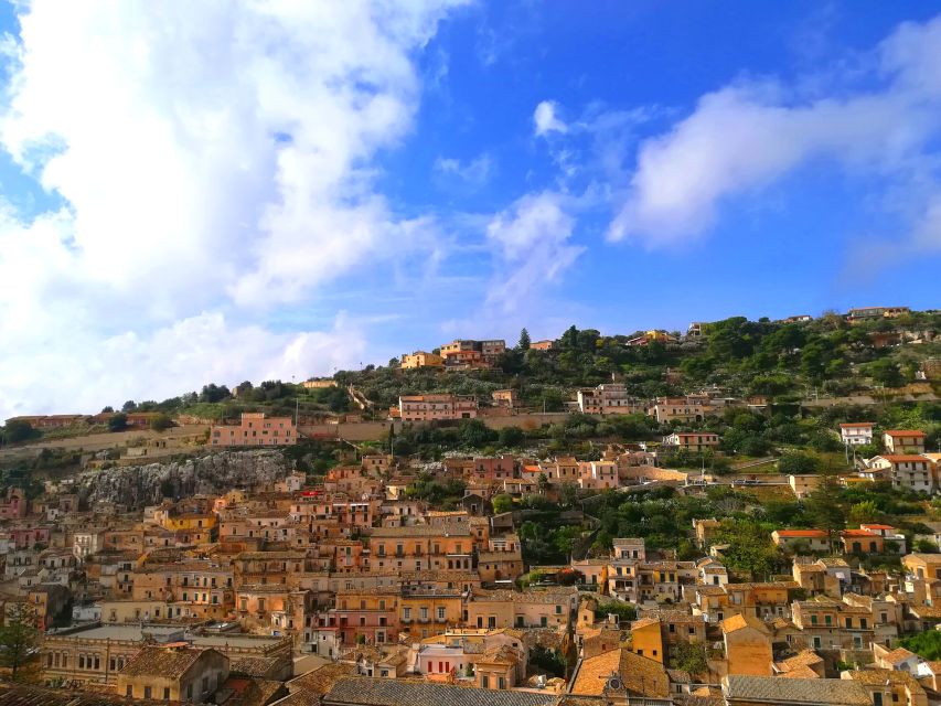 Modica private tour: the chocolate town in Sicily - Walking the alleys: viewpoints that feel like a scene