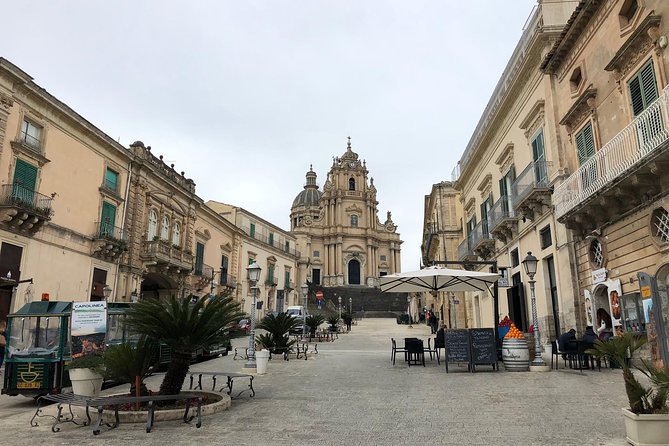 Montalbano Tour from Syracuse with private driver - Ragusa Ibla: the Vigata squares, Giardino Ibleo, and San Giorgio