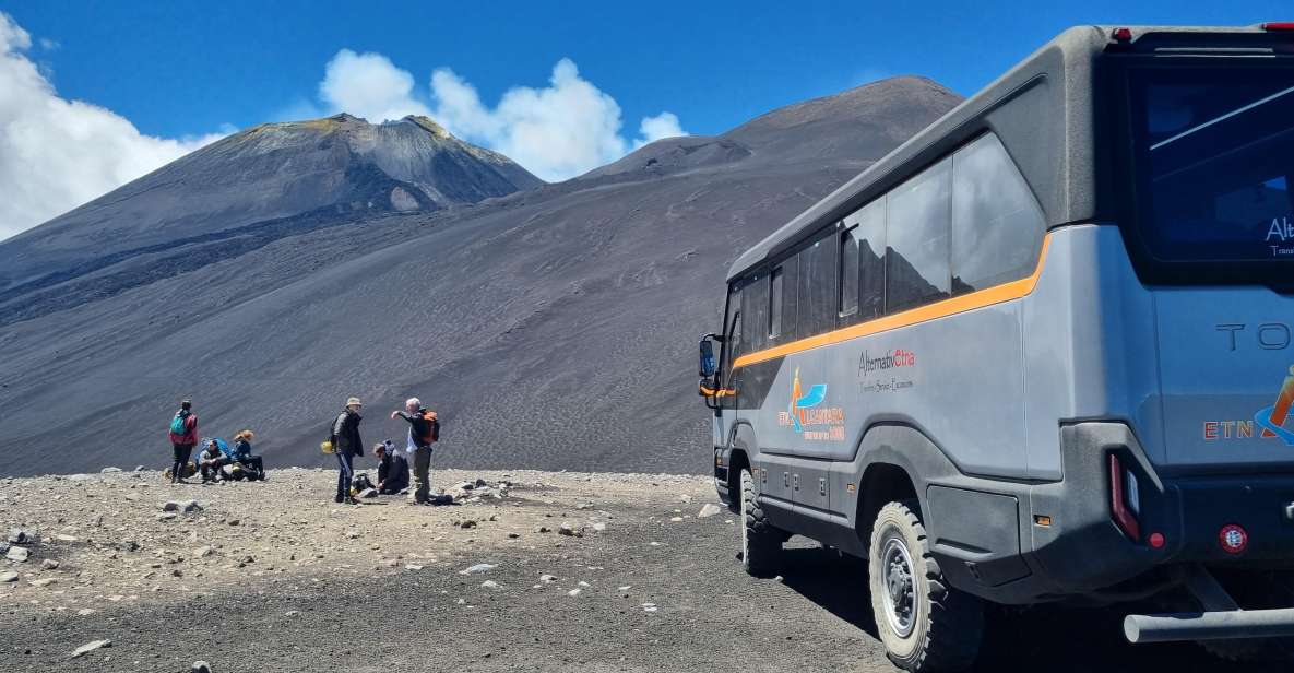 Mount Etna: Ascent to 2800m by 4x4 - The hike to 2805m–2865m and the Valle del Bove view