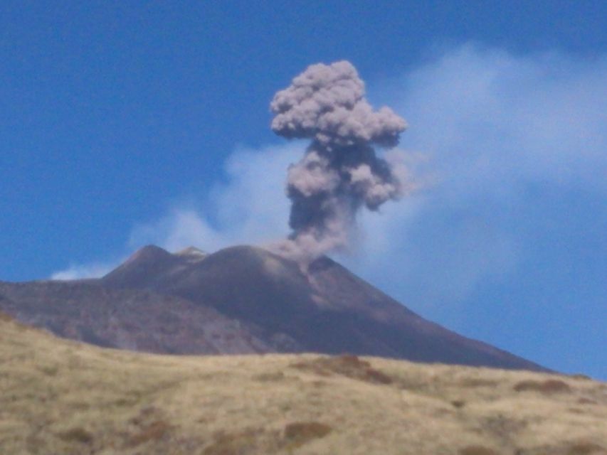 Mount Etna: Half-Day Guided Tour and Hike - Zafferana Etnea break: typical products and a human-scale pause