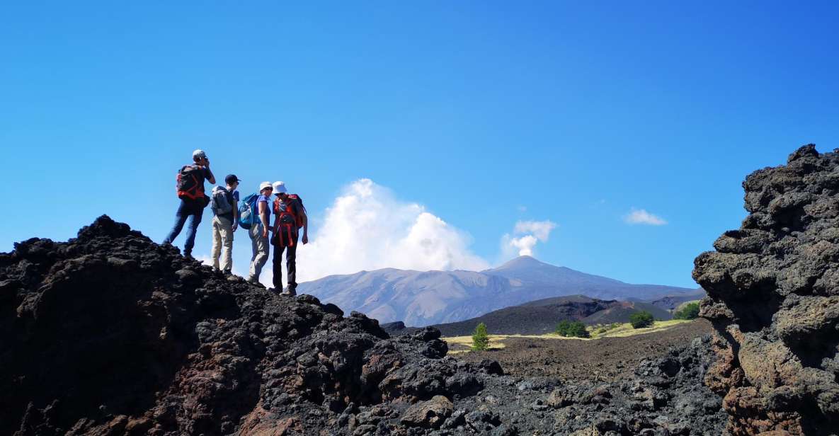Mount Etna: Trek to the Craters of The 2002 Eruption - Piano Provenzana start: getting set for the trail