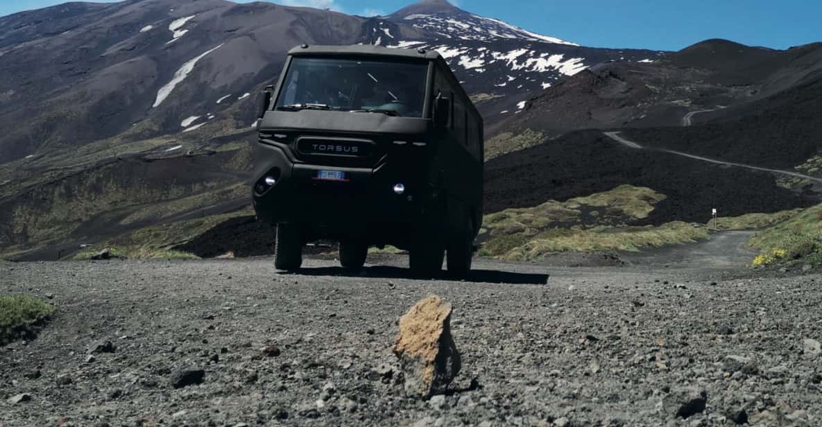 Mt. Etna Summit: Official box-office for Ascent to the Top - Meeting in the Right Place: Etna Escursioni Ticket Office to the 4x4 Start
