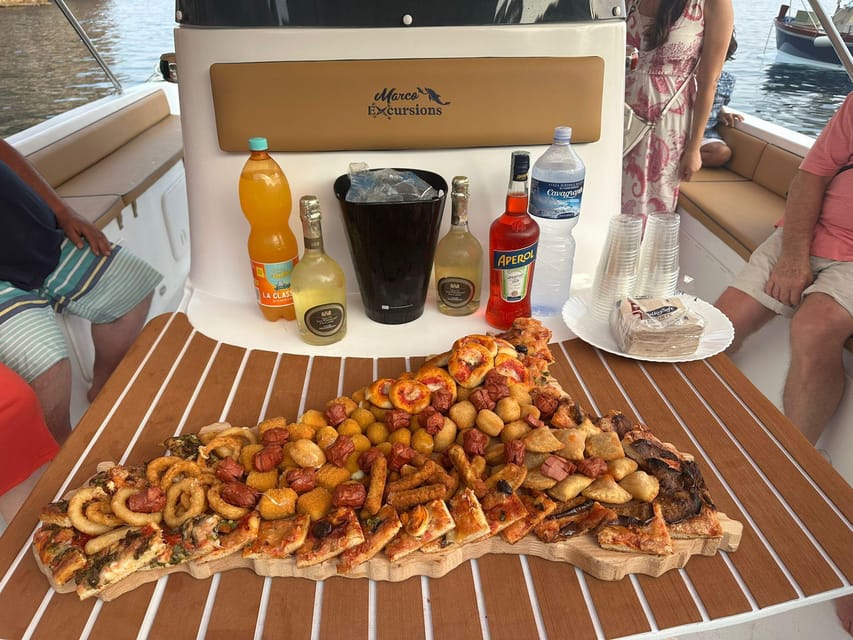 Naxos: Cruise on Isola Bella with swimming, fruit & prosecco - Sailing from Giardini Naxos: meeting point and first impressions