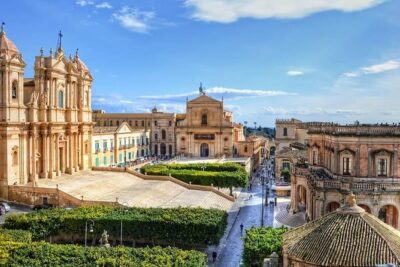 Noto Private Tour from Syracuse with sicilian "Arancino" - The San Carlo rooftop terrace: the best angle in Noto