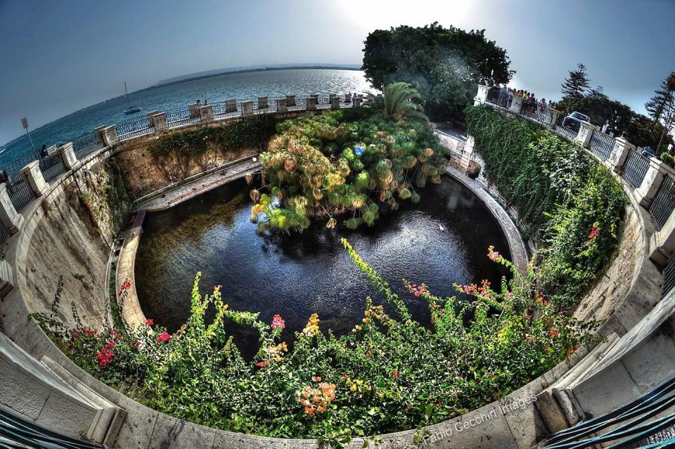 Ortigia guided night tour, Syracuse - Maniace Castle at night: the moment that ties it together