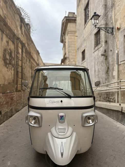 ORTIGIA tour by tuk tuk - ape calessino 1 hour - Arethusa Spring and Archimedes Square: Myth Fountains, Real-Life Photo Moments