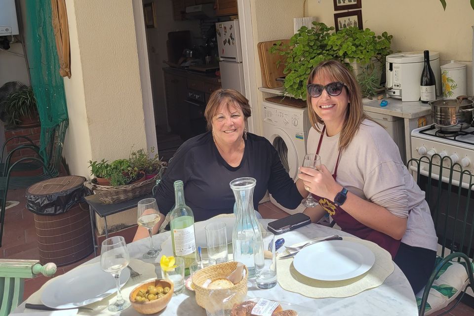 Palermo: 2-Hour Sicilian Cheese and Wine Tasting Tour - The Pairing Setup: Bread, Salad, and Why Glassware Helps