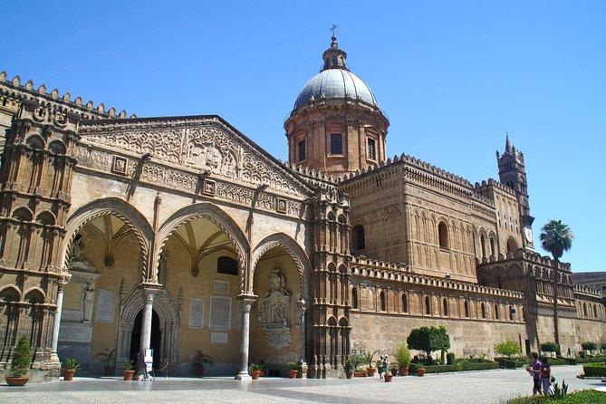 Palermo and Cefalù Day Trip from Taormina - The coach ride: comfortable air-conditioning, long hours, and no onboard toilet