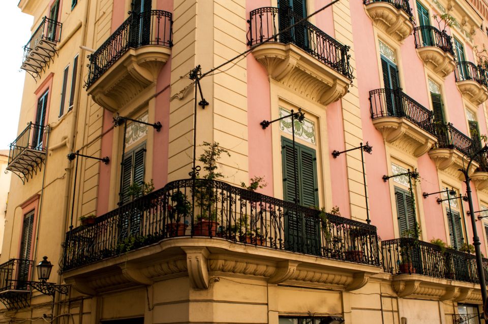 Palermo: Hop-on Hop-off Bus Tour 24-hour Ticket - Route 2 for Villas and Castles: English Garden to Zisa