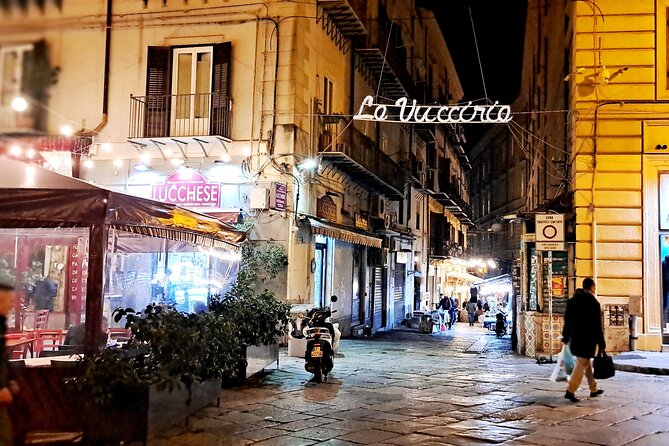 Palermo in 2 hours Main monuments and historic markets - Cape Market (Capo) and a short street-food tasting: your shortcut to local life