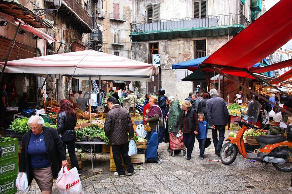 Palermo: Market Tour and Sicilian Cooking Class with Lunch - What the chefs teach you: clear steps, good energy, and kitchen rhythm
