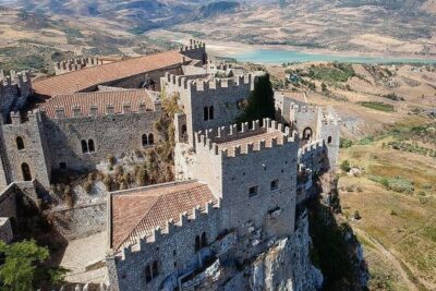 Palermo: Medieval castles of Caccamo & Cefalù. Small Group Tour - Dress Code and Steps: The Small Stuff That Can Ruin the Day