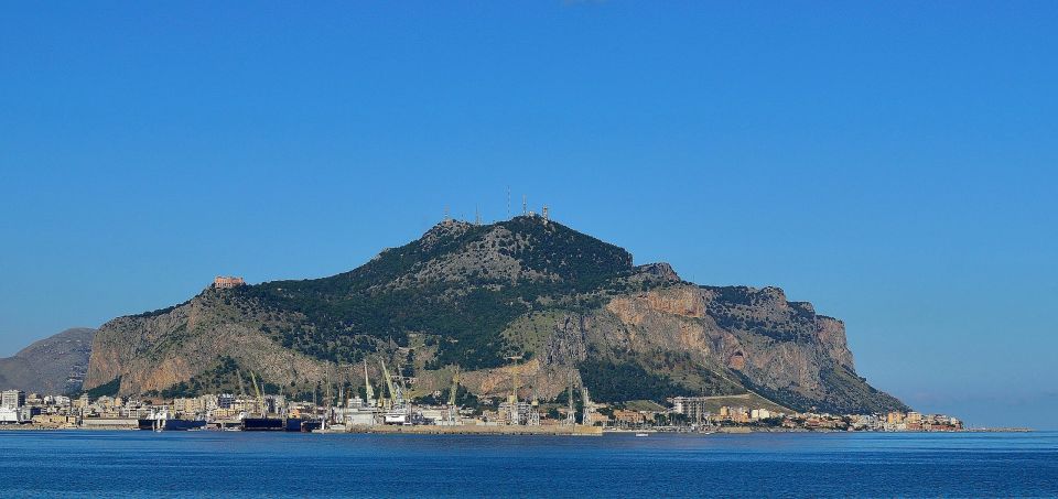 Palermo: Panoramic Mount Pellegrino Tour in CruiserCar - Comfort and Atmosphere: Drinks, Snacks, and a Private Group Feel