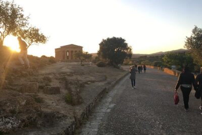 Palermo to Siracusa: stop at Valley of Temples & Roman Villa - 7-seat comfort, AC, and smart rest-stop pacing