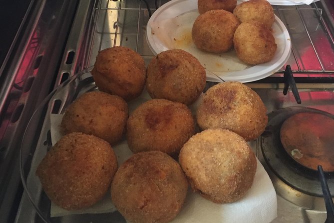 Palermo Walking Tour and Street Food - Dainotti’s da Arianna (friggitoria): where fried Sicilian comfort happens