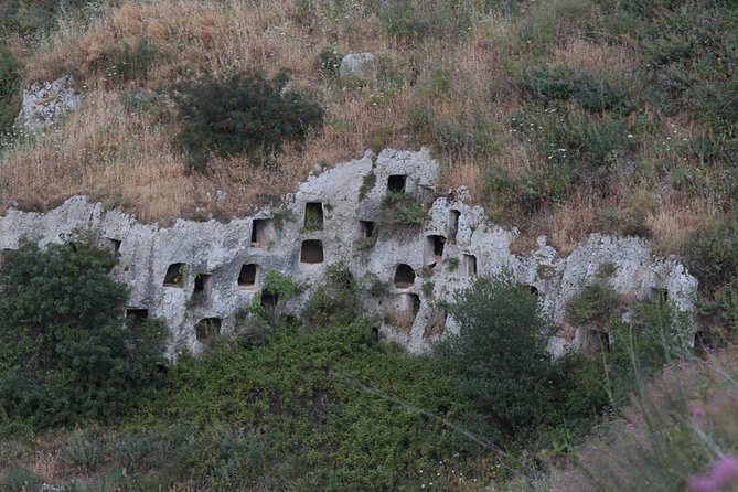 Pantalica nature history and archeology - Stop 3: the Anaktoron, or prince’s palace (12th century BC)